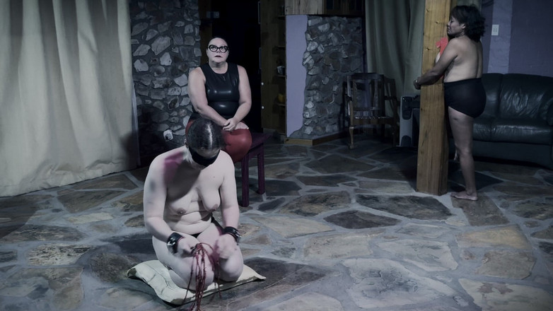 Mistress April: गुलाम चिकित्सा