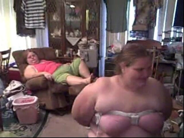 BBW nurse Vicki adventures with friends: Demo seks bondage toket sama angie kimber dan suami dom 20...