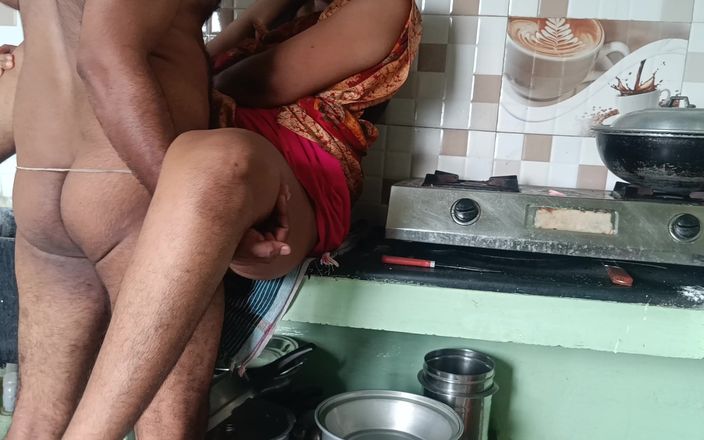 Pushpa studio: House Wife Suck Neighbour in Kitchen When Husband Not There...