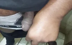 Kakak ipar india yang manis lagi asik nyepong kontol sambil jilat memek