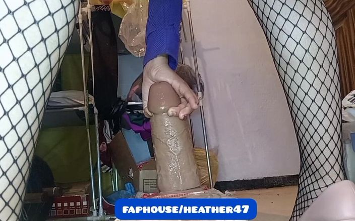 Heather 47: Enorme 假阳具咖啡馆