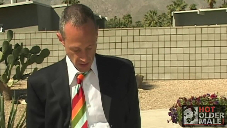 Pantheon men: До бізнес-проникаючого біля басейну