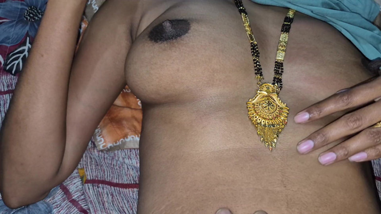 Desi telugu couple: Indian Bhabi Homemade Sex Video Fucking by Her Husband