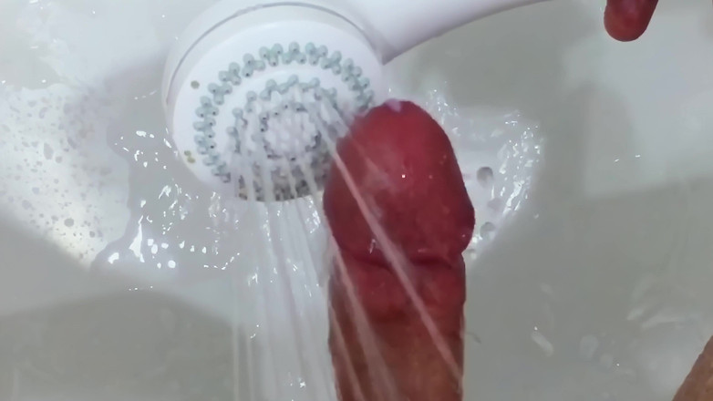 NakedFoxx: 샤워 헤드 Frenulum 오르가즘과 정액