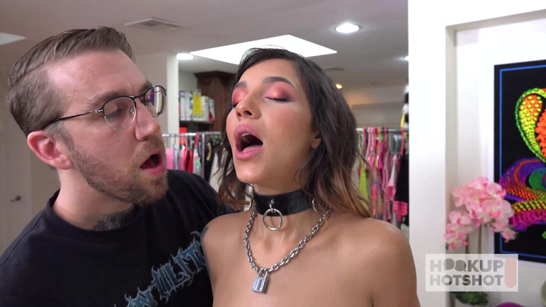 Hookup Hotshot: Drăguța Kitty Carrera călărește uriașă a lui Bryan Gozzing!