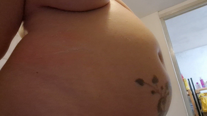 Nicoletta Embassi: Stuffed Belly &amp; Food Baby