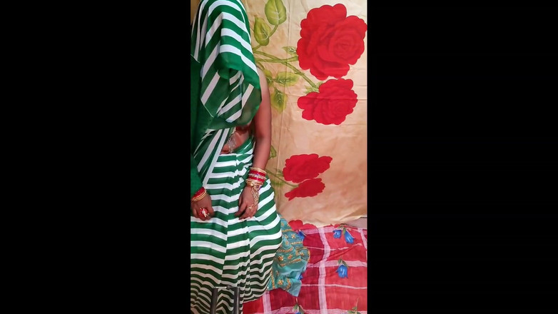 Desi step mom: Desi XXX Bhabhi Ko Gift Deke Chudai Hindi Desi Sex...