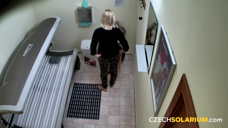 Czech Solarium: Czech solarium 27: busty blonde’s massive tits steal the spotlight