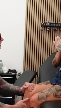 Engañe a mi novio para hacer un tatuaje gratis