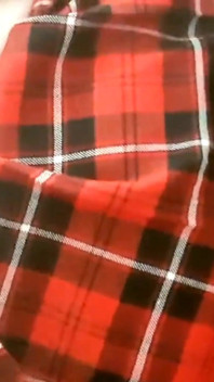 Intenzivní hlasité sténání tělem třesoucí se orgasmy při lízání kundičky