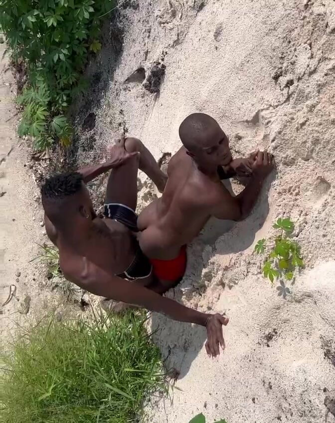 Purplecum: Mengongkeknya di Sungai