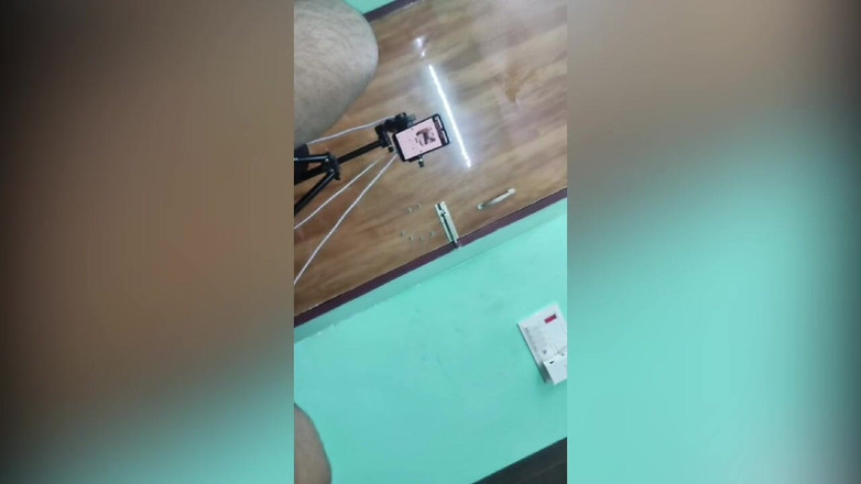 Fapidontmind: Un plug en acier au cul se fait pousser par...