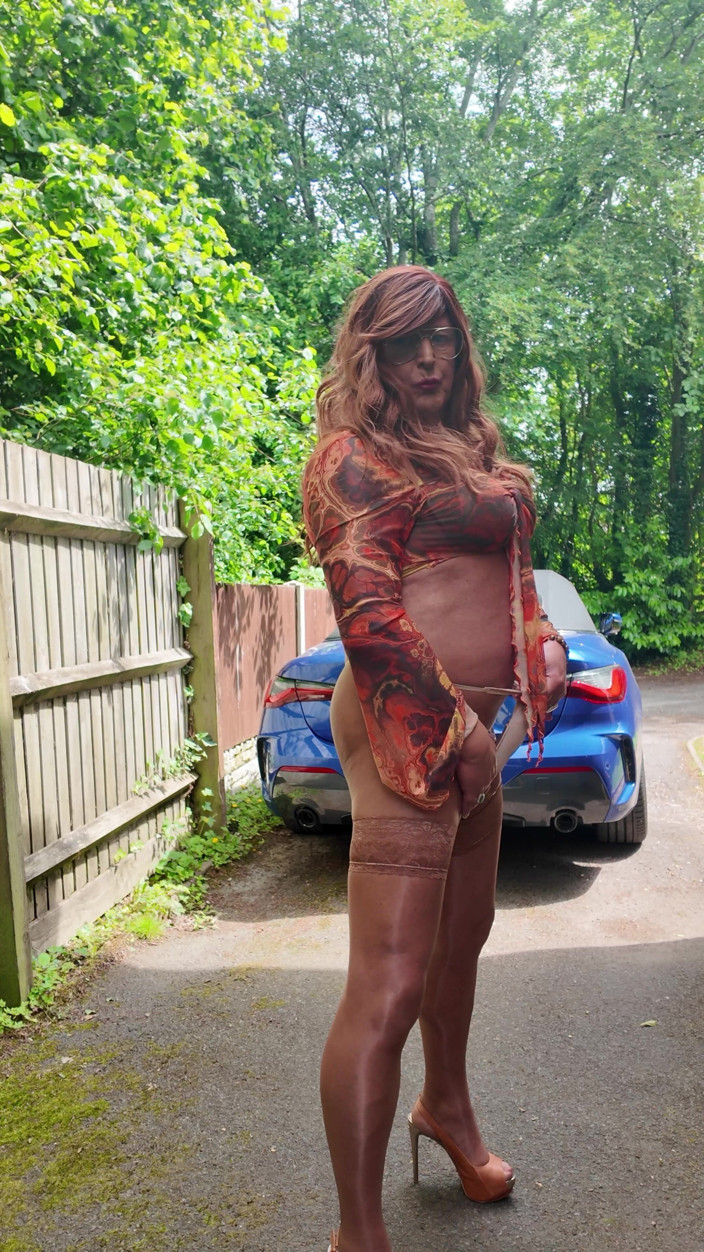 Kelly CD 2022: Crossdresser Kellycd2022 Masturbating in Sexy Thong Stockings and Heels