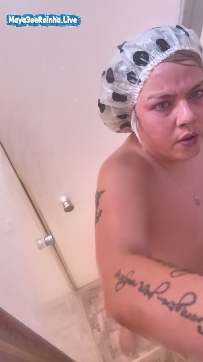 Goddess Maya3ee Rainha: Povislá brazilská bbw milf bohyně lathering v parní sprše