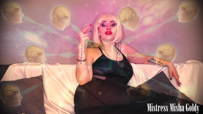 Goddess Misha Goldy: Hai bisogno di una tassa di sperma, altrimenti ti masturbo...