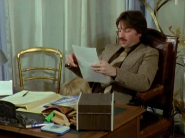 Java Consulting: Brigitte Lahaie ve Kathy Stewart patronunu masanın altında emiyor