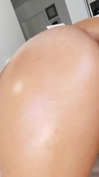 Kelsi Monroe, université aux seins naturels, HD