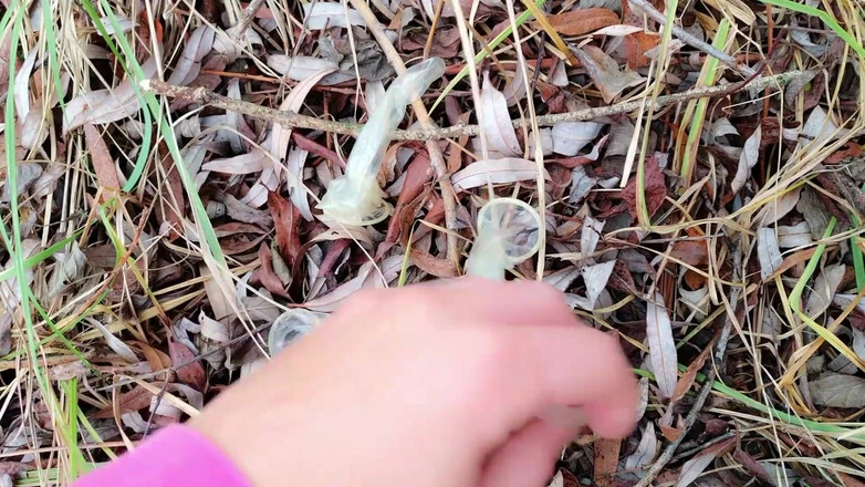 Idmir Sugary: Twink Găsit 6 folosit prezervative de 4 prieteni hetero - Sperma Mănâncă apoi...