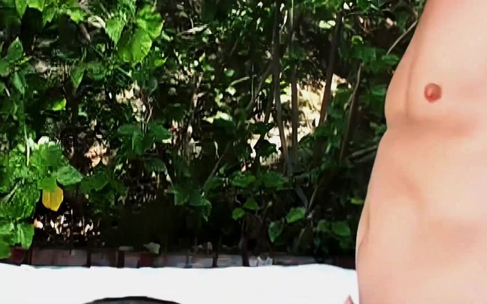FapFlare: Lubang pantat daphne rosen menganga lebar dan dientot habis-habisan sama...