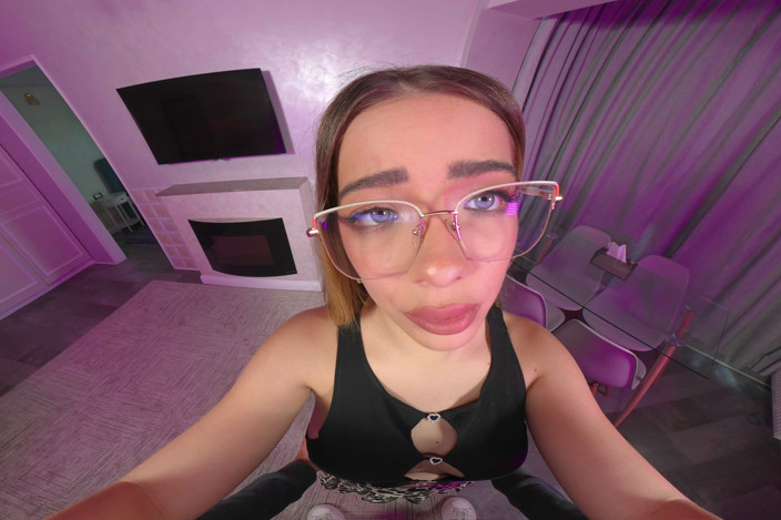 NO2StudioVR: Sandy Little - Infideli-tease