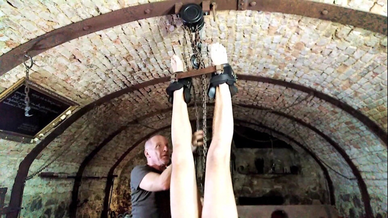 Master Drex: Slave in cellar - part 1