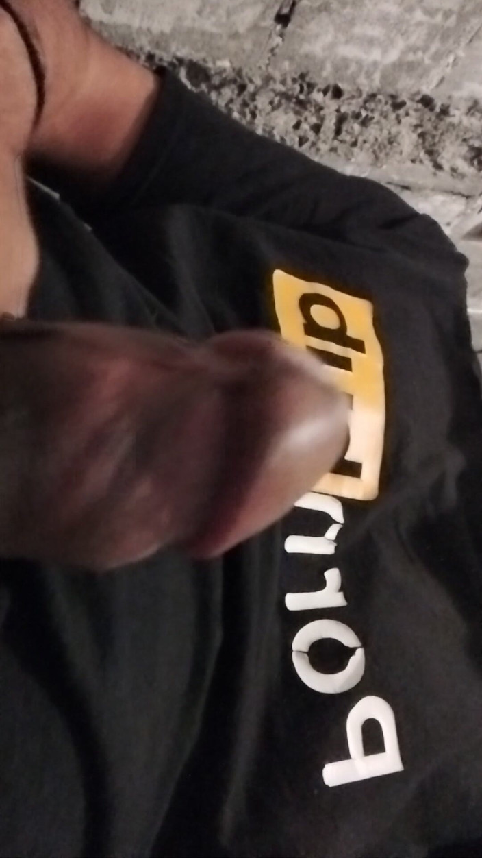 AlexAlejandro13: Estaba Apunto De Llenarme De Semen