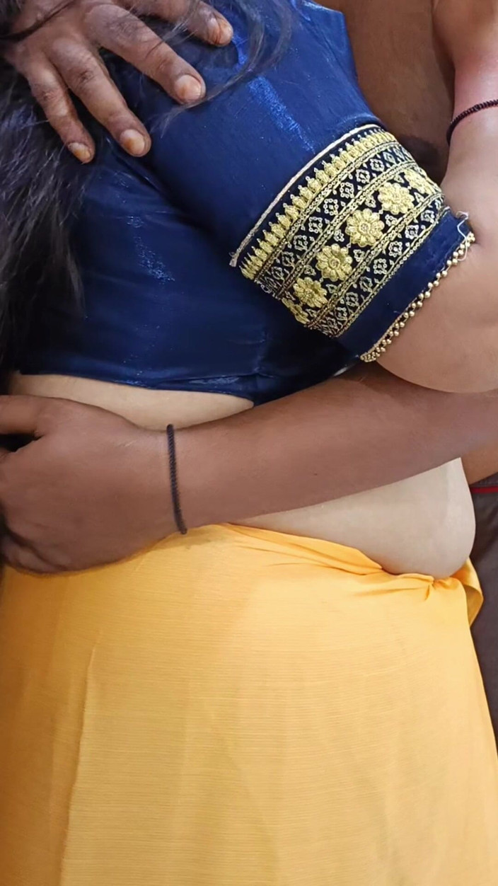 Catchybusty: Celowo zdjąłem Bhabhi Sari