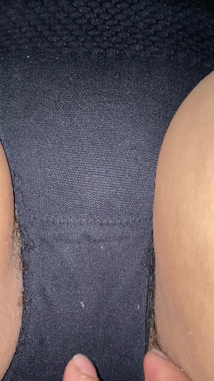 Milfmaster132: Трах пальцями і перший анальний трах вночі на ліжку