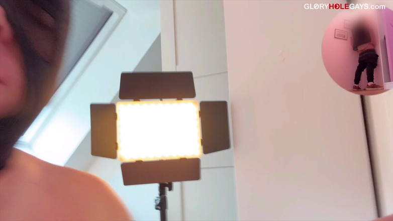 GLORYHOLEGAYS: Neobřezaný Chlapec u gloryhole - pomalé hraní a hluboké vydání