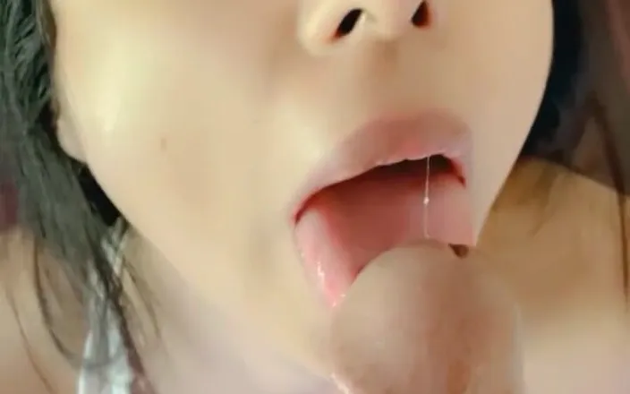 raunchy_couple: Shiw some love Suck a cock of a pizza guy...