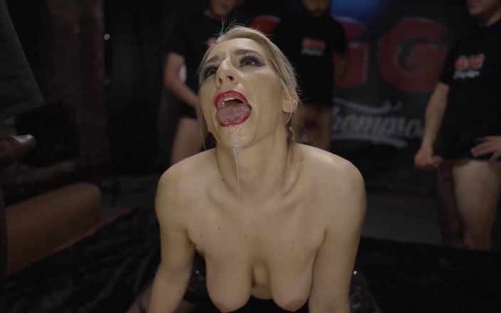 German Hardcore Gangbang: Ggg německý gangbang - poslušnost ovládaná davem