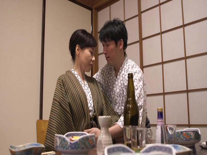 MBM3988: Seks mandi terbuka dengan menantu saya yang terpedaya dengan nafsu...