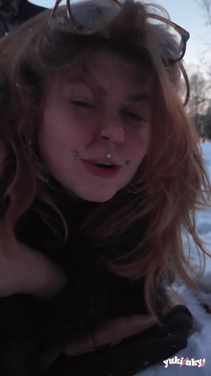 yukinky: Я согреваю его в снегу