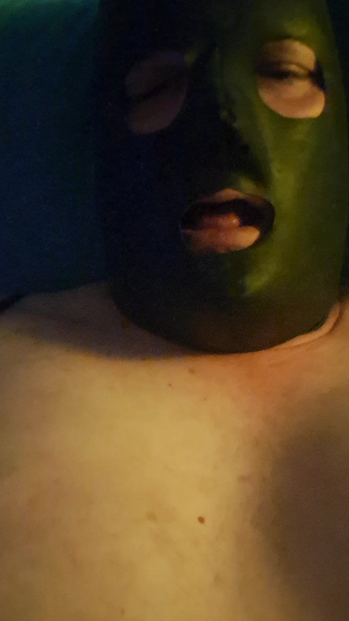 Fickspecht: De Latex Sissy Is Terug