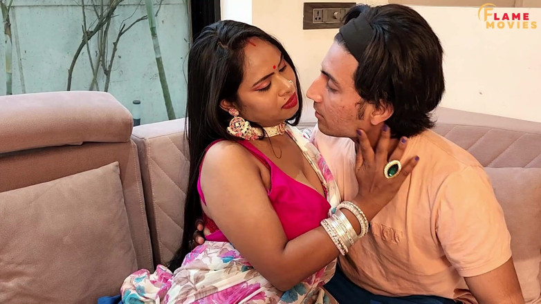 DesiHeat Studio: Desi Bhabhi Hard Sex with Indian Desi Boy