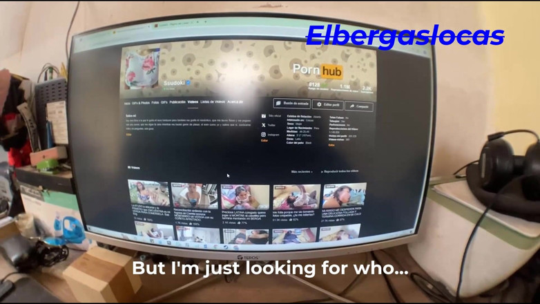 Elbergaslocas: 订阅者意识到我是一个色情女演员,让我操他以保守我的秘密