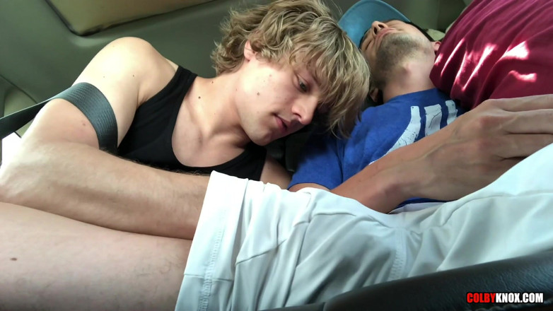 Colby Knox: ボーナス動画、ビーチライドフェラチオ