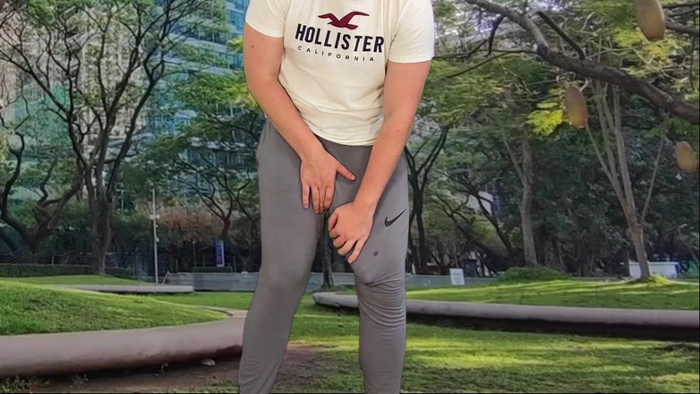 Lucas Nathan King: Pancutan mani di luar dalam perempuan berpeluh kelabu