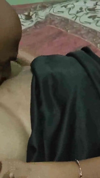 La bellissima modella indiana nel suo primo sesso hardcore