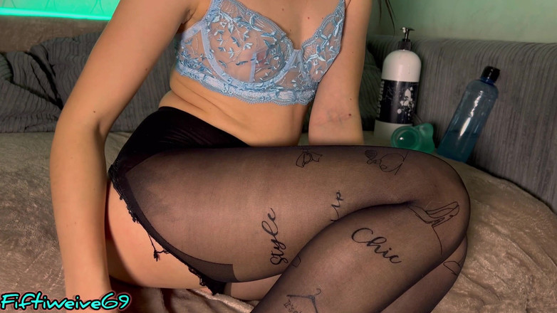 Fiftiweive69: Ztratil jsem malý dildo v zadku