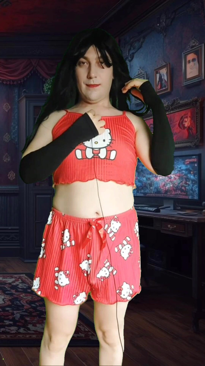 Kitty_Cross: White Feminine Pretty Sissy in Sweet Shorts Booty Dance