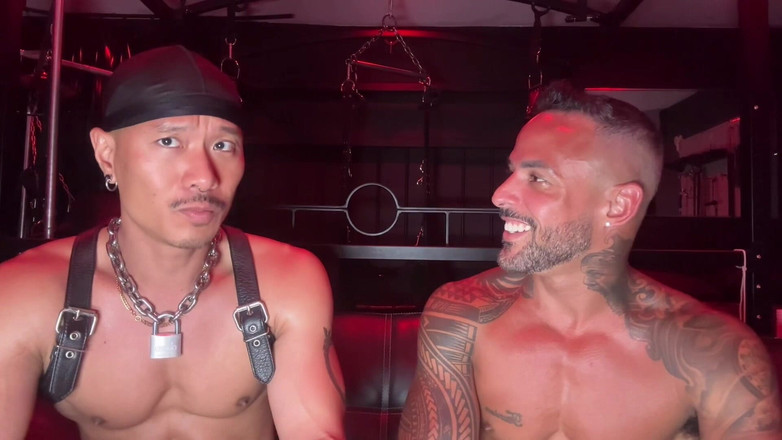 ortizjona: Cagedjock के साथ पहली बार मुठ्ठी घुसाने का वीडियो भाग 1 साक्षात्कार और मुठ्ठी घुसाना, निप्पल प्ले बट प्लग, मालिश मशीन और पेगिंग