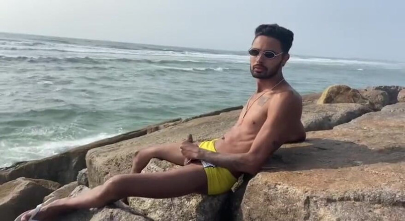 arabeputo: Magrelo Do Pau Grande Punheta am Strand