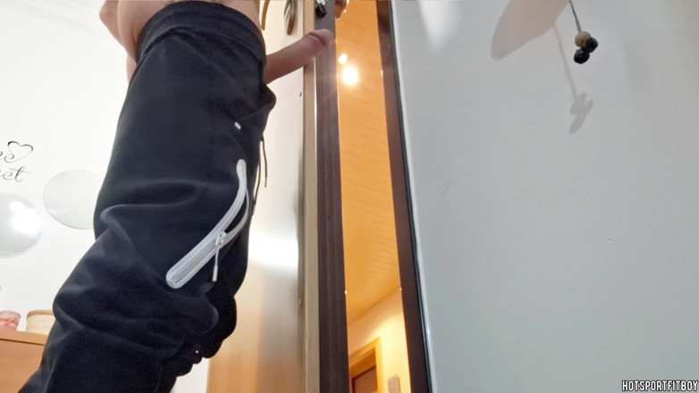 Hotsportfitboy: Risky Masturbation Behind the Door - Beautiful Cumshot