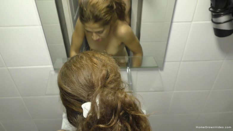 Homegrown Video: Memek berbulu lisa si cantik dicrot di dalam