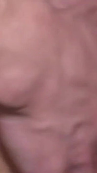 Dojrzały Hunk lubi głębokie ustne z chętnych stadniny