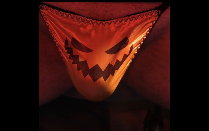 Thongsnpanties: Permainan Thong labu sissy satin