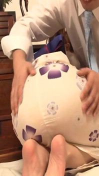 Sexy Zpocená Letní Kimono Erotika