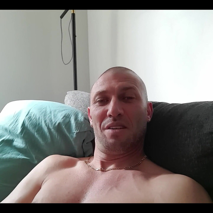 Boy jerking off: Brudna rozmowa