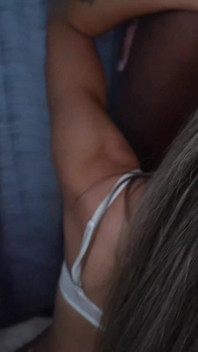 Evli kadın kocasına babalar günü hediyesi için büyük zenci yarağının içine boşalmasına izin veriyor - touchmywife -